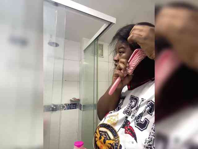 Chantellexoti webcam