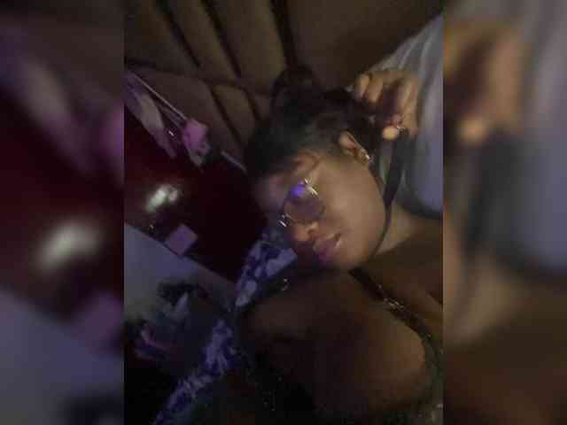Chantellexoti webcam