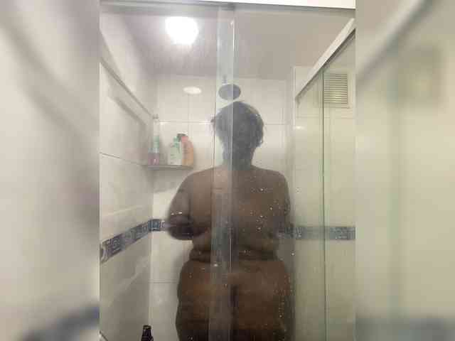 Modelo: Chantellexoti