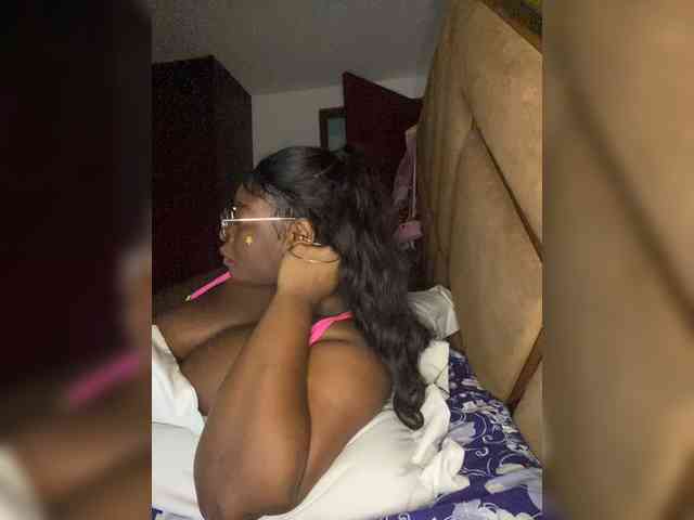 Chantellexoti webcam