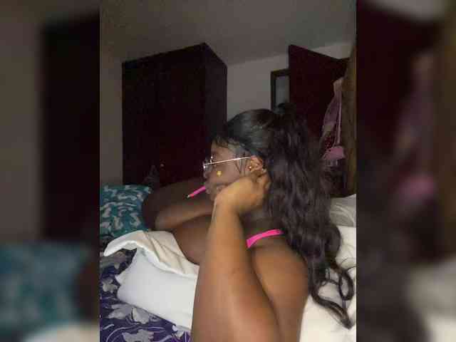 Chantellexoti webcam