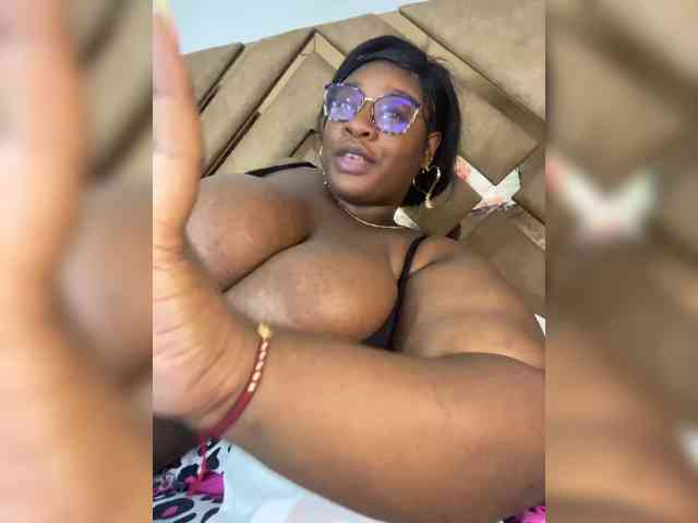 Chantellexoti webcam