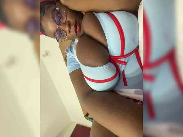 Chantellexoti webcam