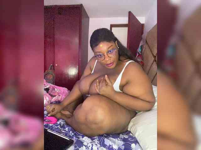 Chantellexoti's cam show statistics and live stream