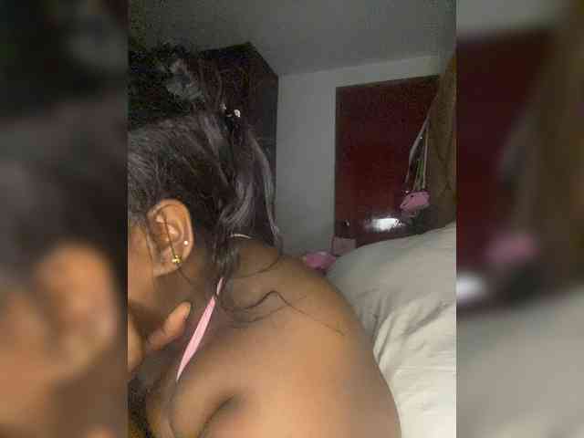 Chantellexoti webcam