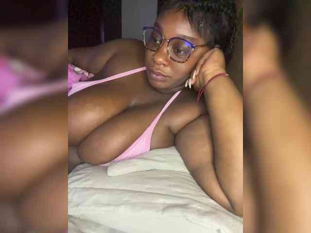 Chantellexoti webcam