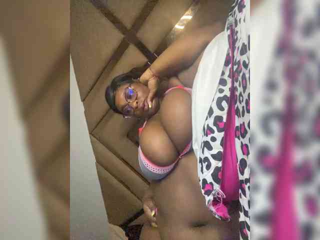 Chantellexoti webcam