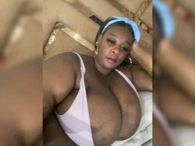 Chantellexoti webcam