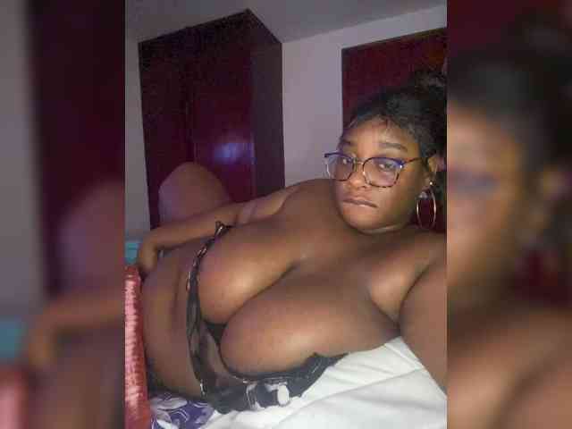 Chantellexoti webcam