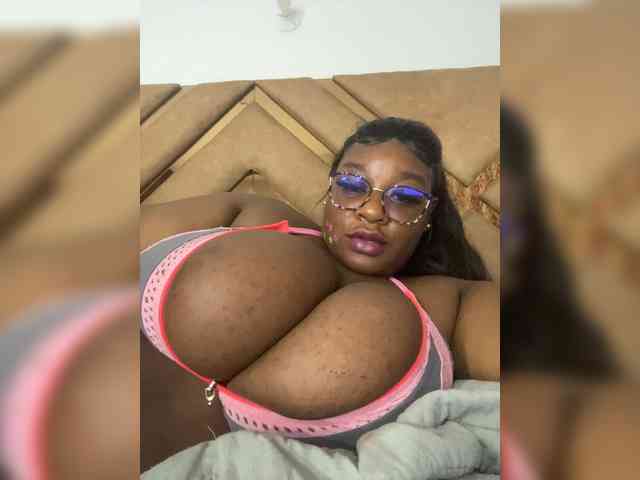 Chantellexoti webcam