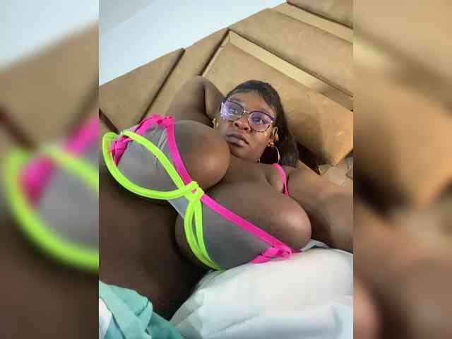 Chantellexoti webcam