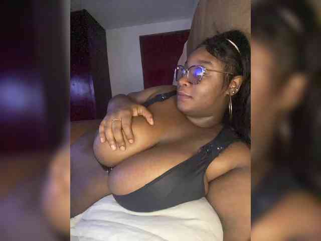 Chantellexoti webcam