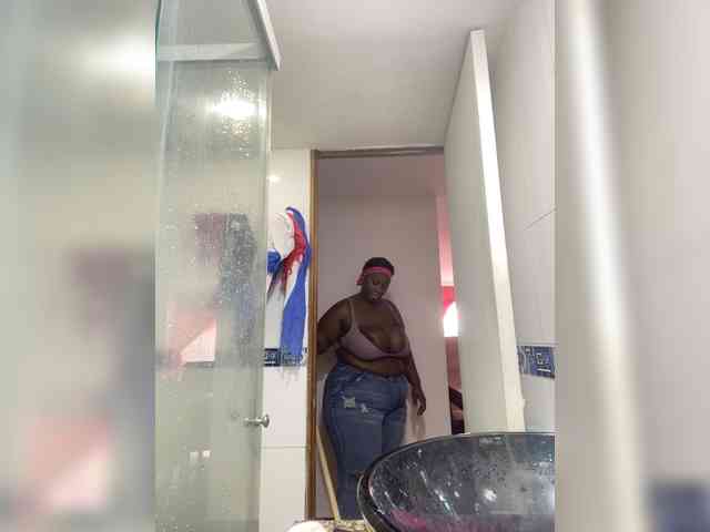 Chantellexoti webcam