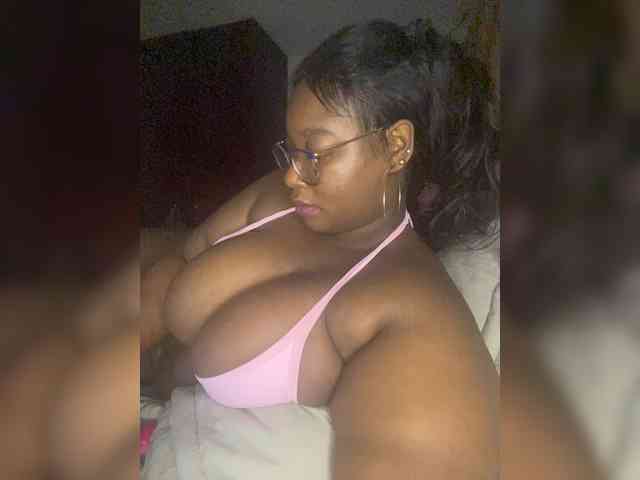 Chantellexoti webcam