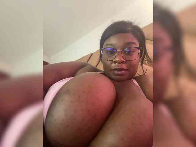 Chantellexoti webcam