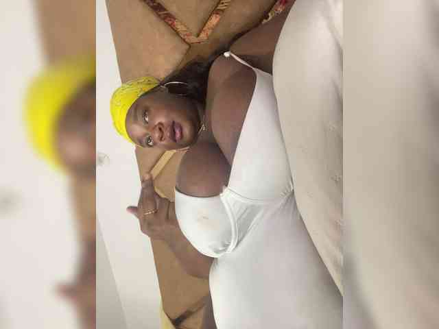Chantellexoti webcam