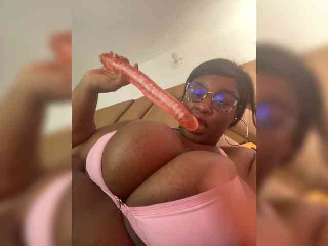 Chantellexoti webcam
