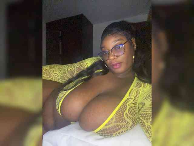 Chantellexoti webcam