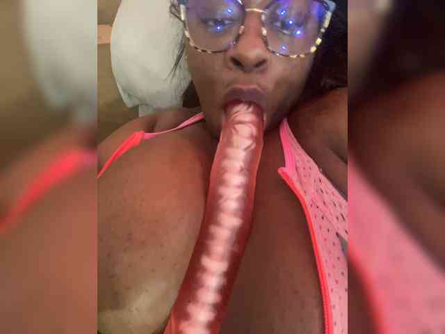 Chantellexoti webcam
