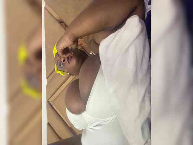 Chantellexoti webcam