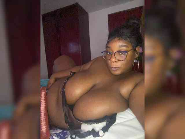 Chantellexoti webcam