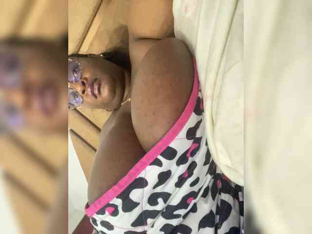 Chantellexoti webcam
