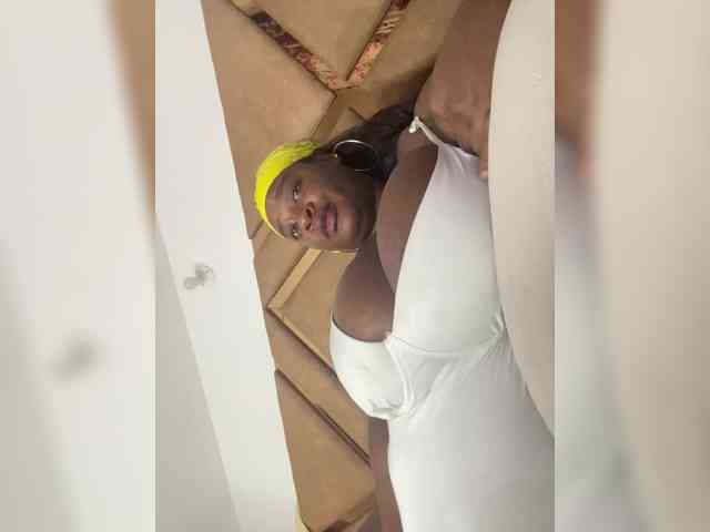 Chantellexoti webcam