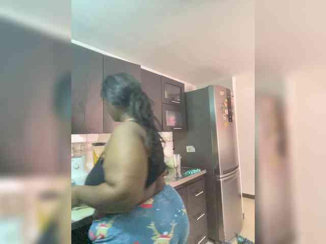 Chantellexoti webcam
