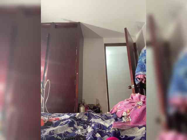 Chantellexoti webcam