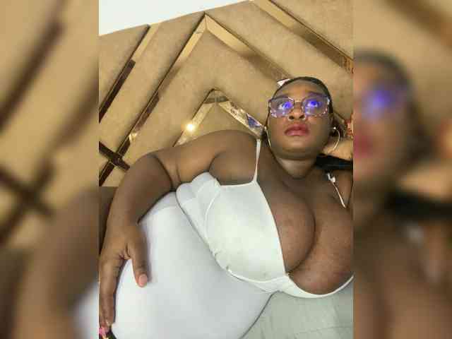 Chantellexoti webcam