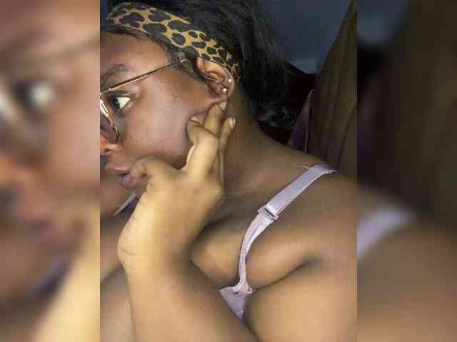 Chantellexoti webcam