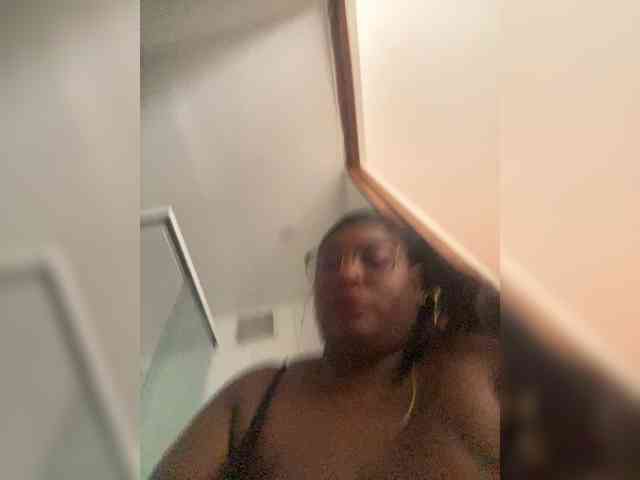 Chantellexoti webcam