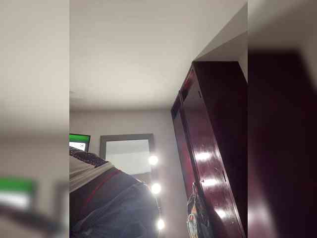 Chantellexoti webcam