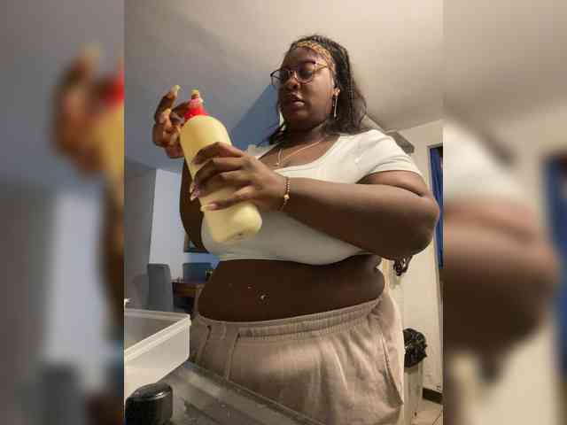 Chantellexoti webcam