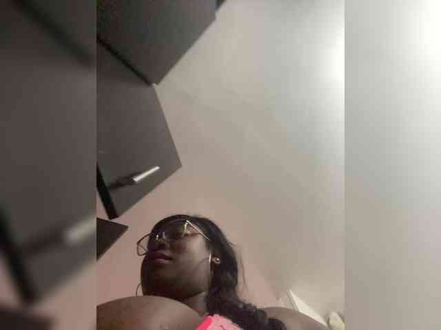 Chantellexoti webcam