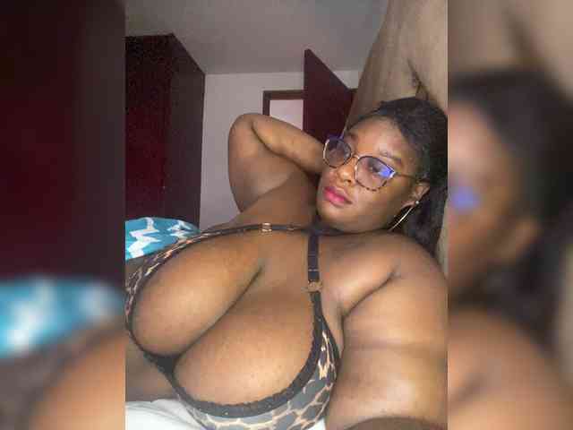 Chantellexoti webcam