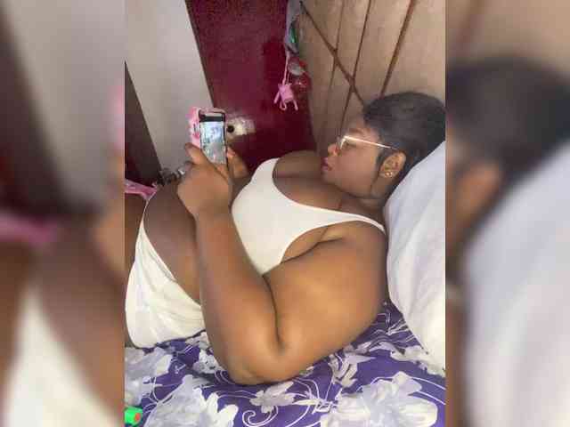 Chantellexoti webcam