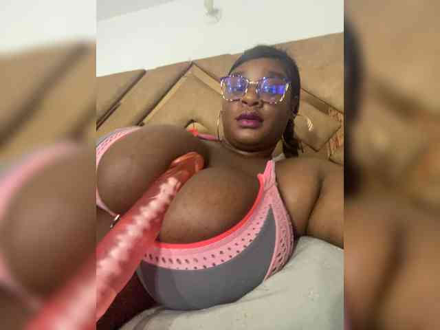 Chantellexoti webcam