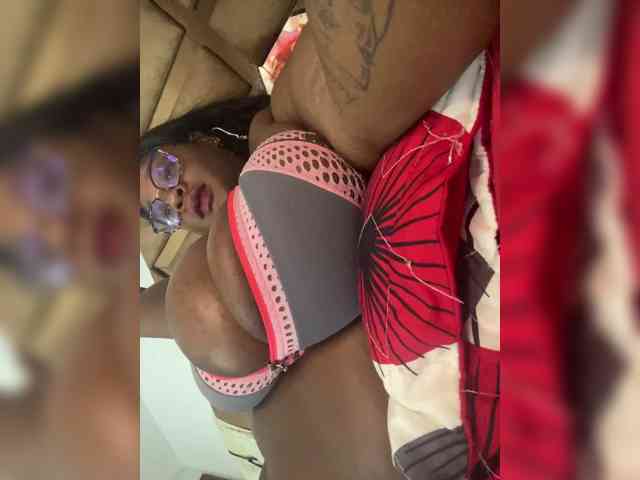 Chantellexoti webcam
