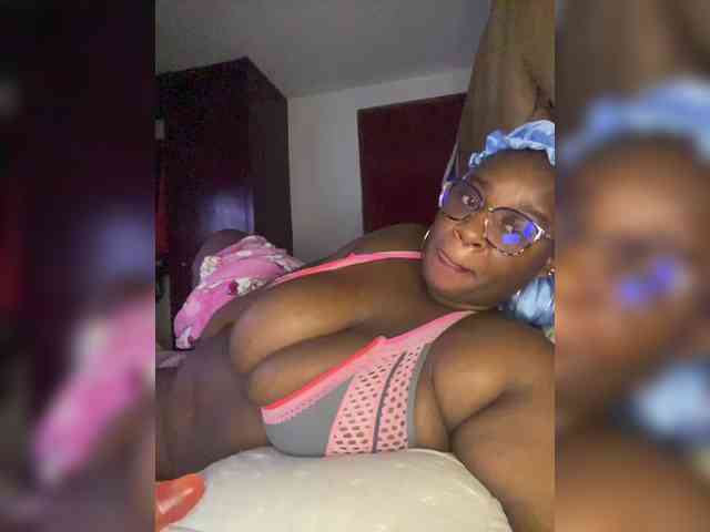 Chantellexoti webcam