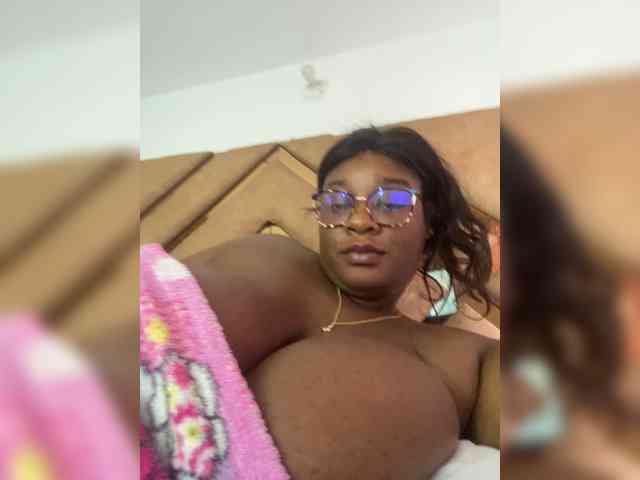 Chantellexoti webcam