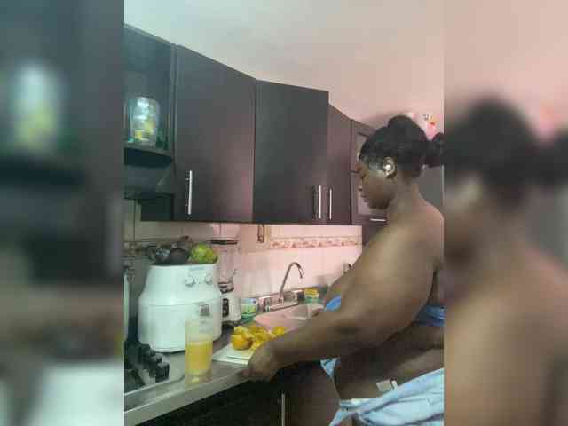 Chantellexoti webcam