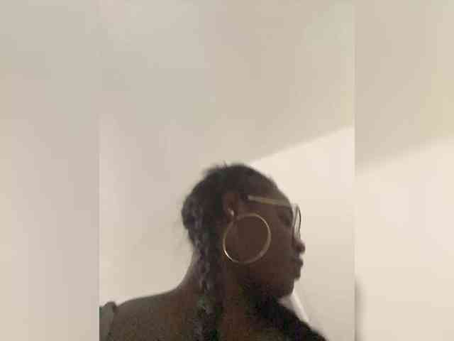 Chantellexoti webcam