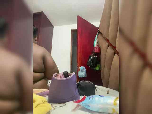 Chantellexoti webcam