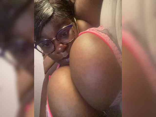 Chantellexoti webcam