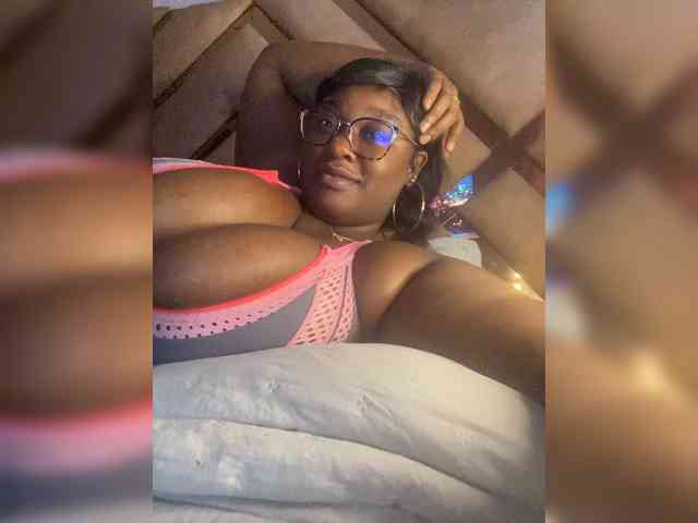 Chantellexoti webcam