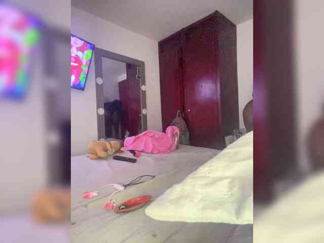 Chantellexoti webcam