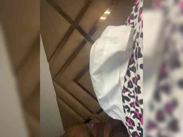 Chantellexoti webcam
