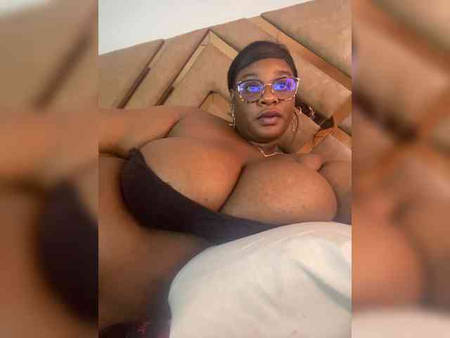 Chantellexoti webcam