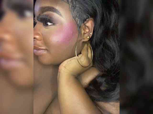 Chantellexoti webcam